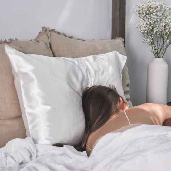 Avez-vous déjà votre taie d’oreiller en soie?