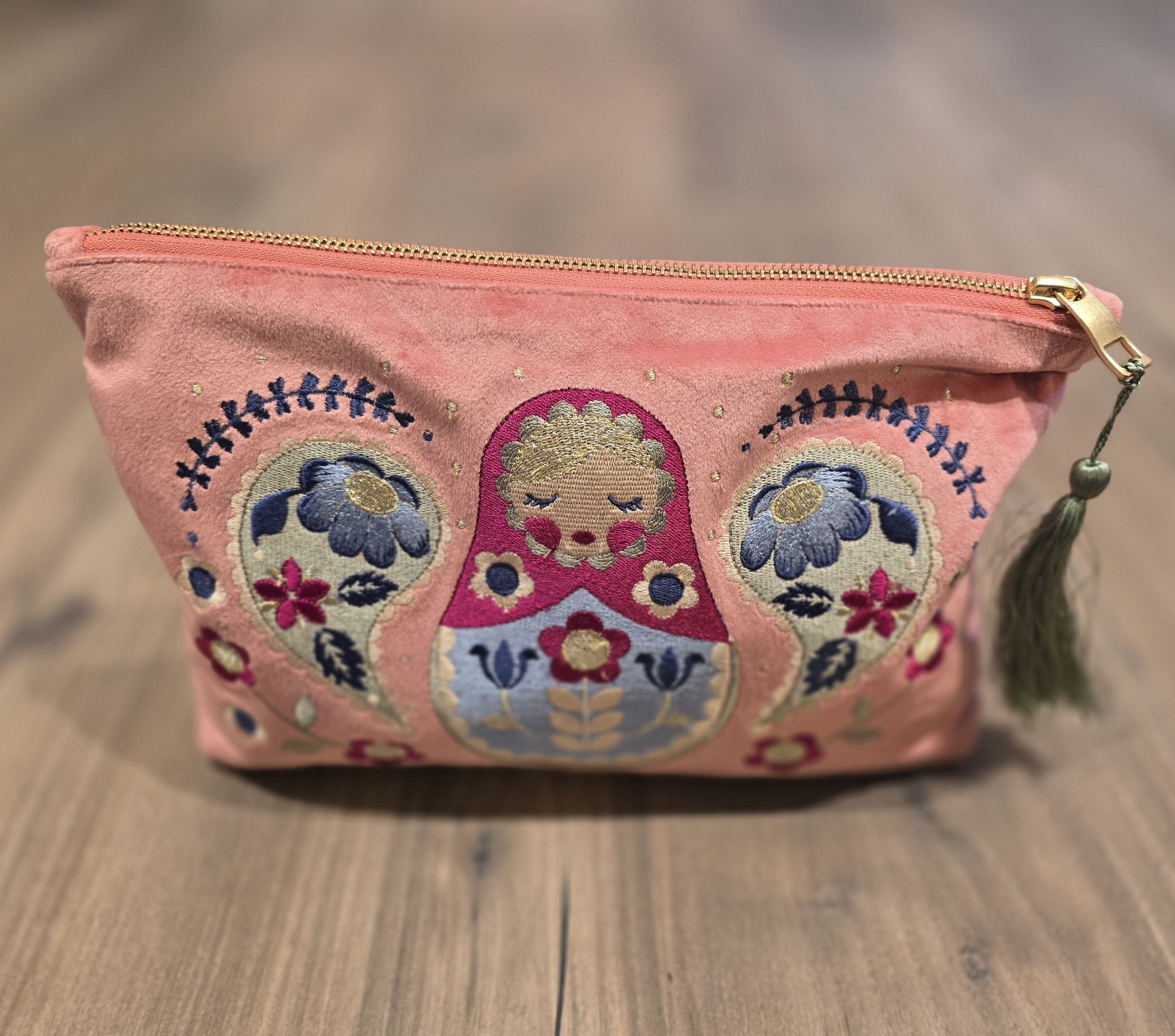 Trousse brodée en velours by Powder