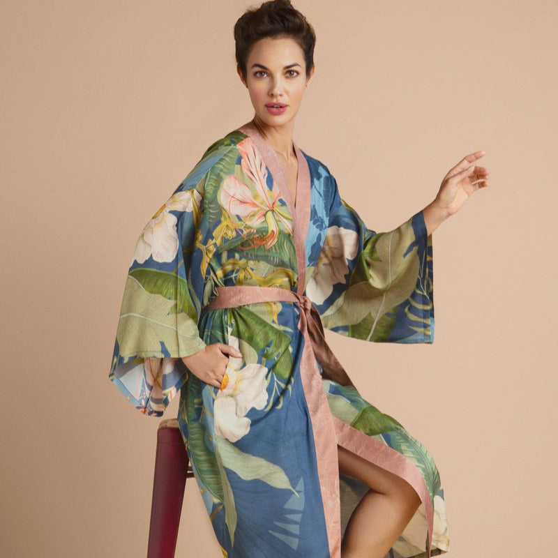 Short white cotton and modal kimono with lace for women