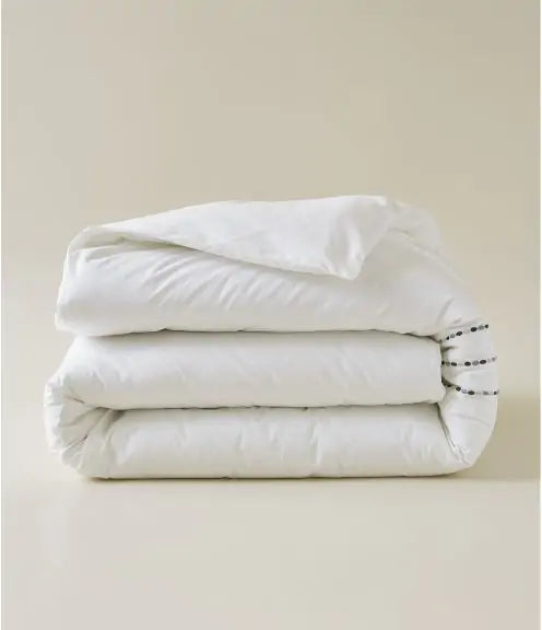 Set Housse de couette et Taies d'oreiller En Pointilles by Sylvie Thiriez
