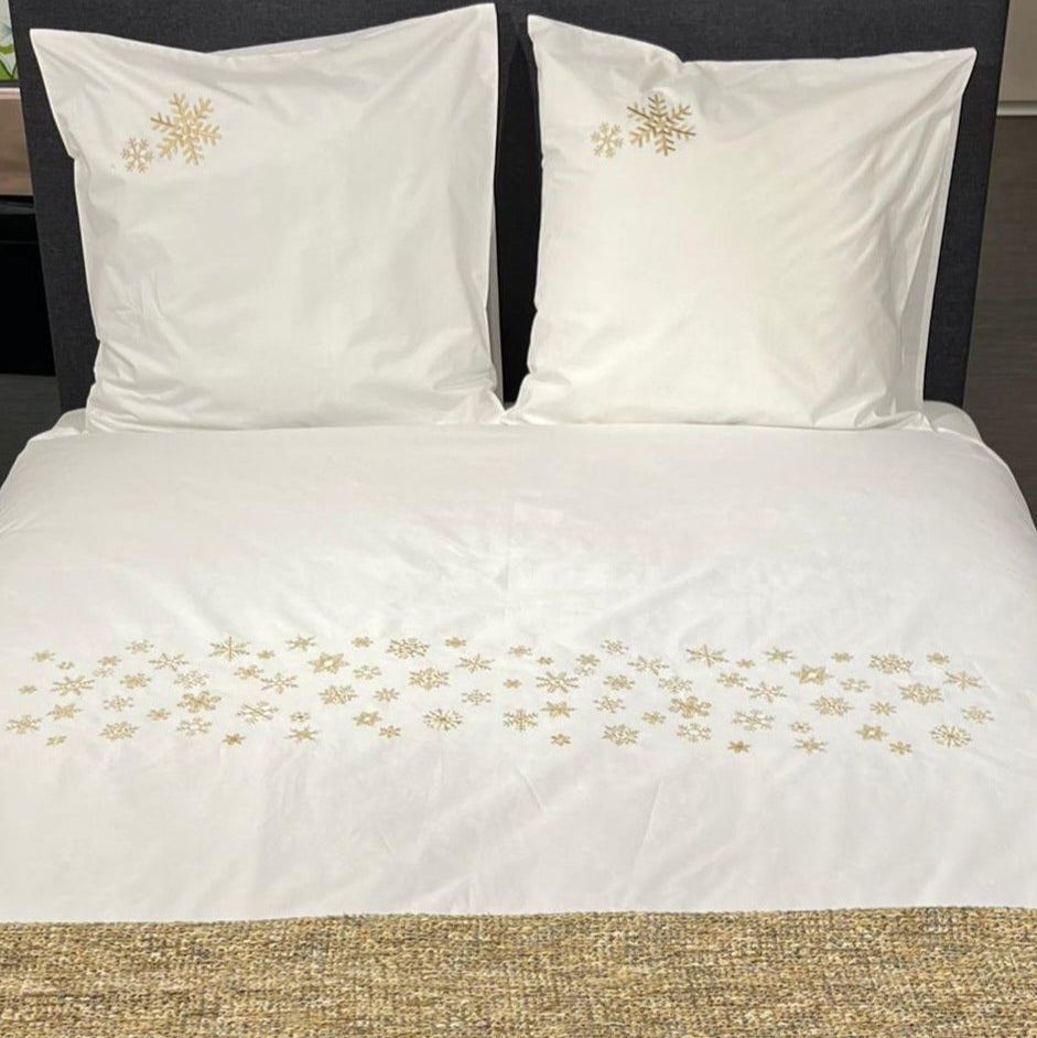 Embroidered snowflakes duvet cover and pillowcase