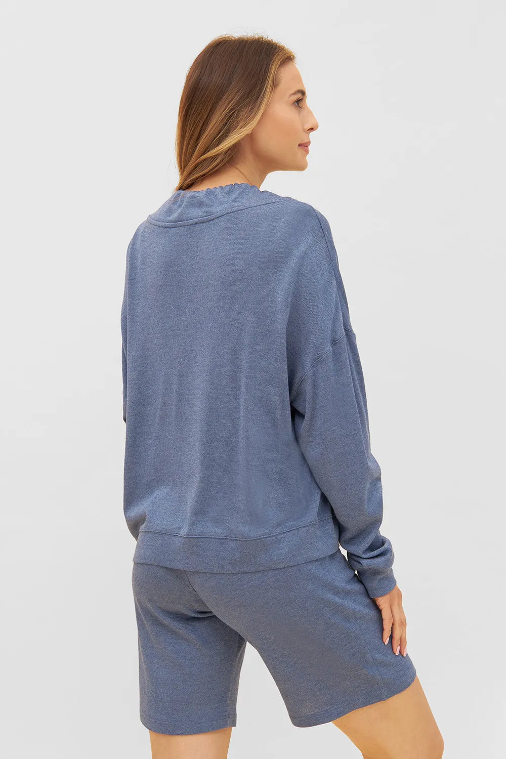Ensemble sweatshirt  et pantalon short bermuda bleu jeans Féraud