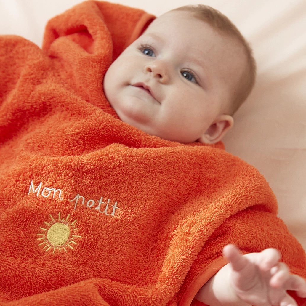 Combed cotton baby bath linen with embroidered fish