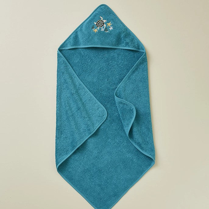 Combed cotton baby bath linen with embroidered fish