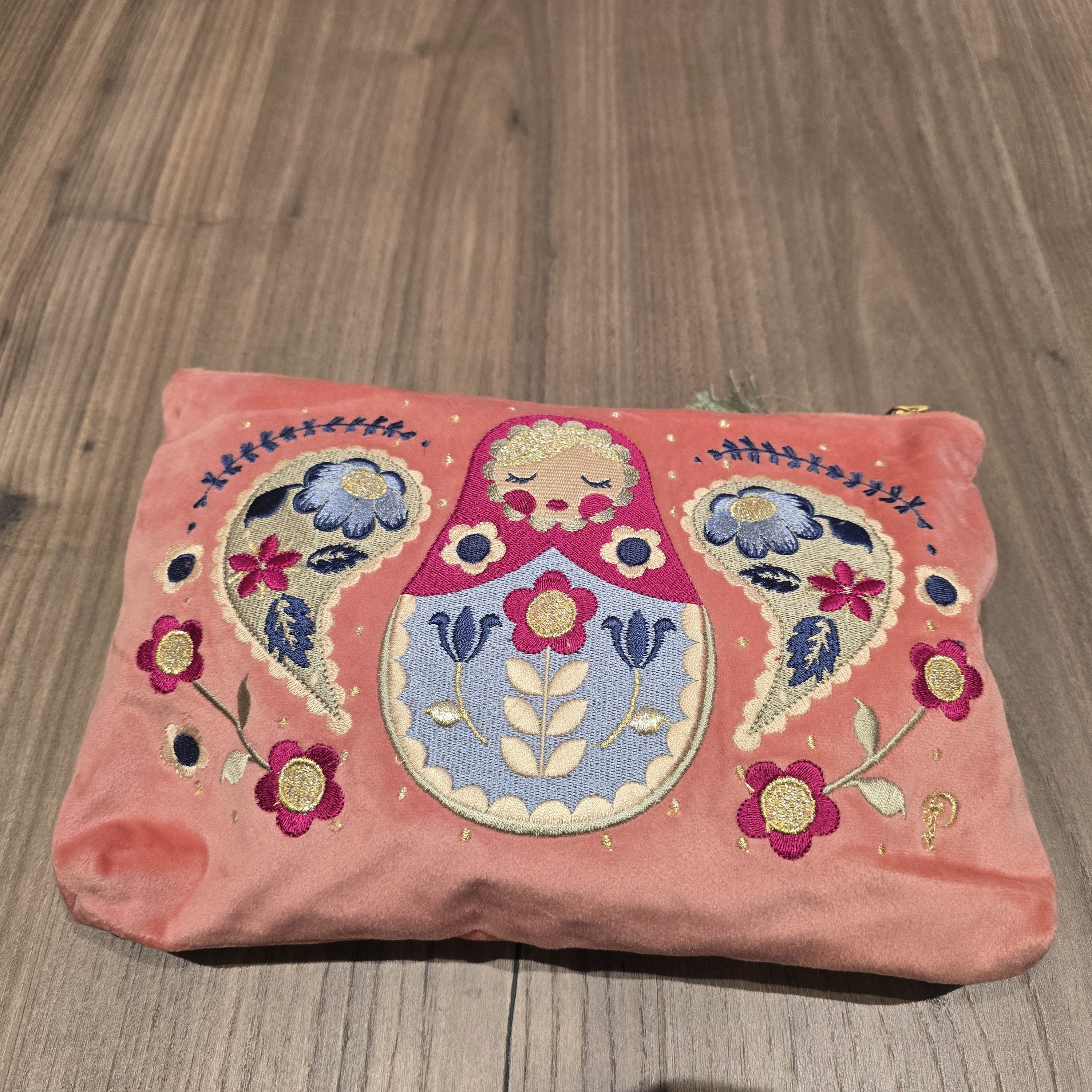 Trousse brodée en velours by Powder