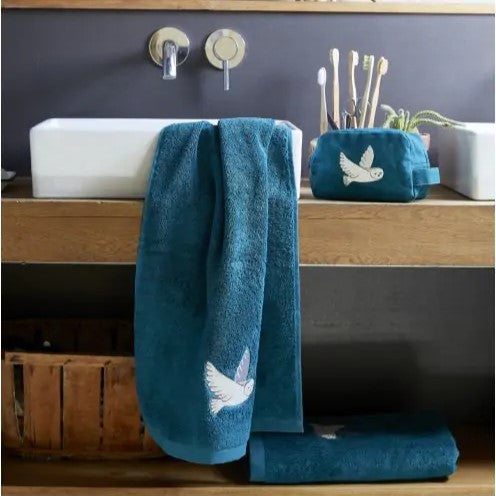 Cotton bath linen with embroidered fish