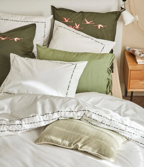 Set Housse de couette et Taies d'oreiller En Pointilles by Sylvie Thiriez