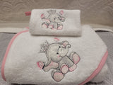 Combed cotton baby bath linen with embroidered elephant