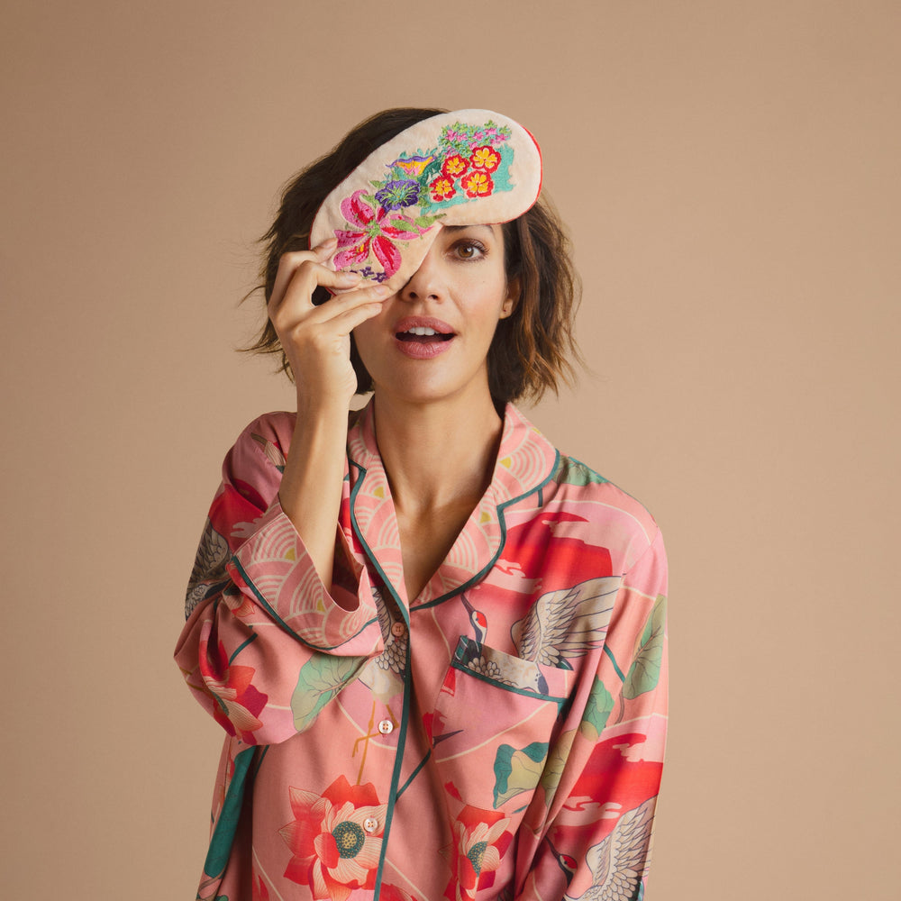 Black romantic flower kimono in cotton and modal with flower print and fine lace